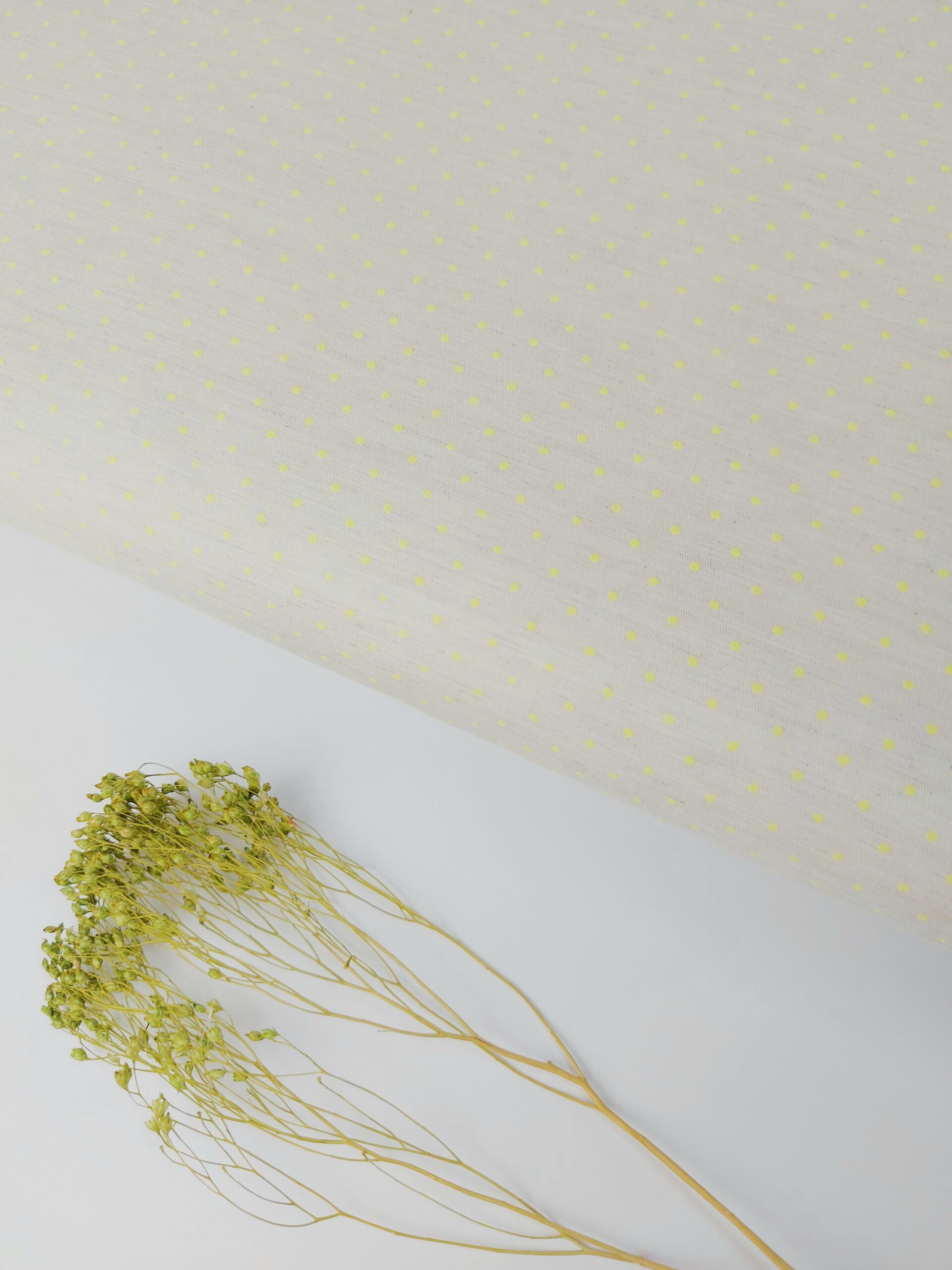 Popelín Mini Topos Flúor Amarillo Crema de Limón Popelín Popelín Mini Topos Flúor Amarillo Crema de Limón - Imagen 2